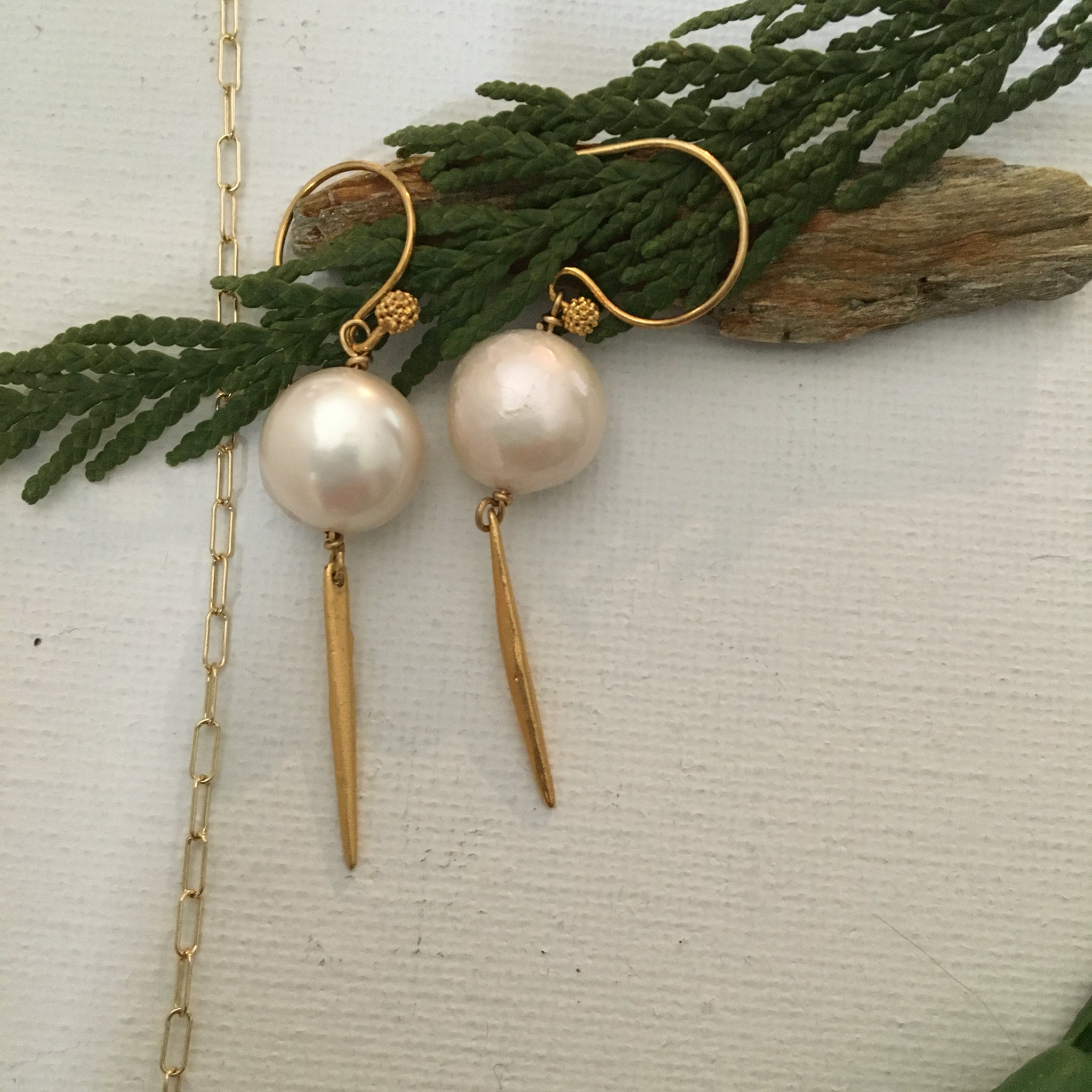 White Pearl Vermeil Earrings