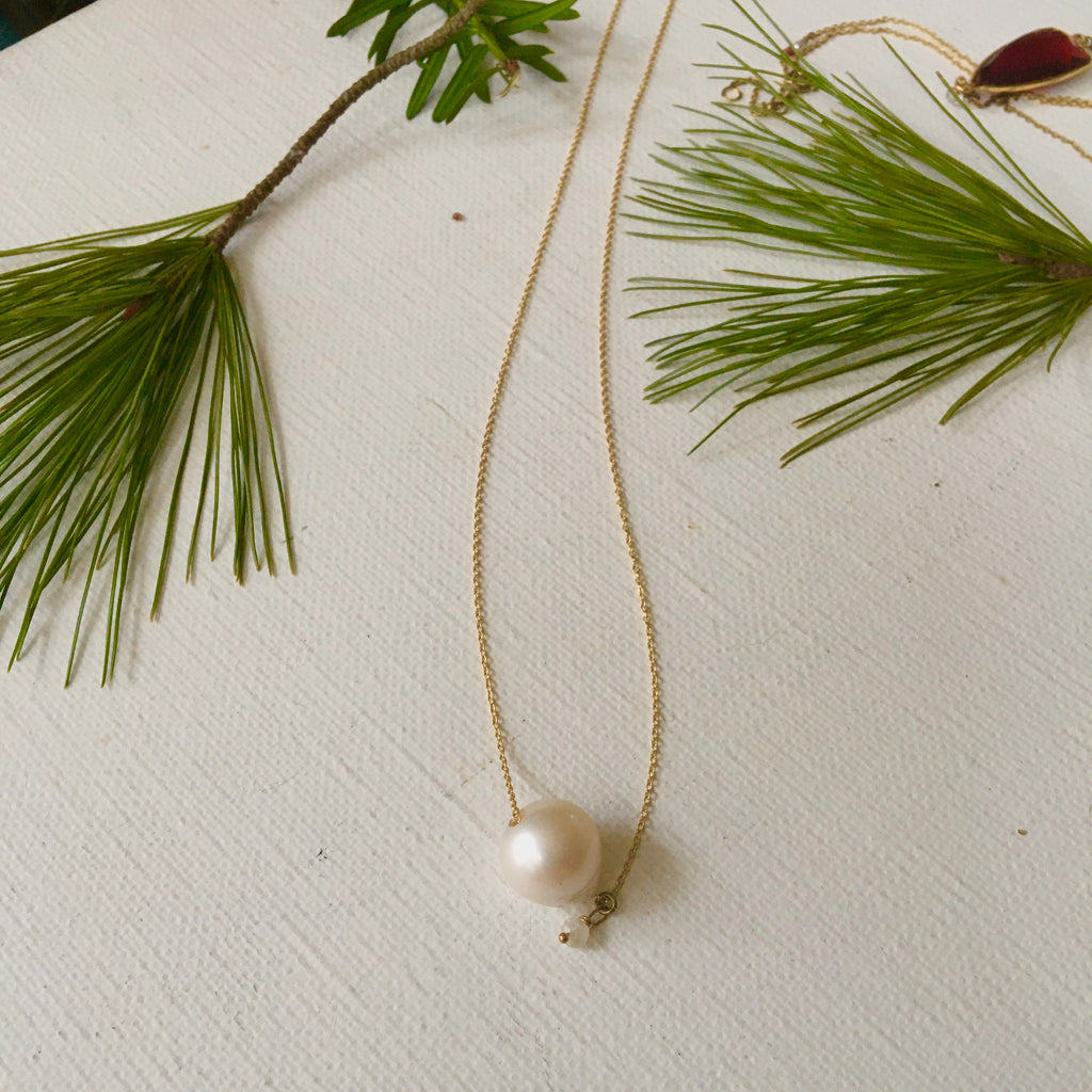 Delicate Chain Big Pearl Necklace